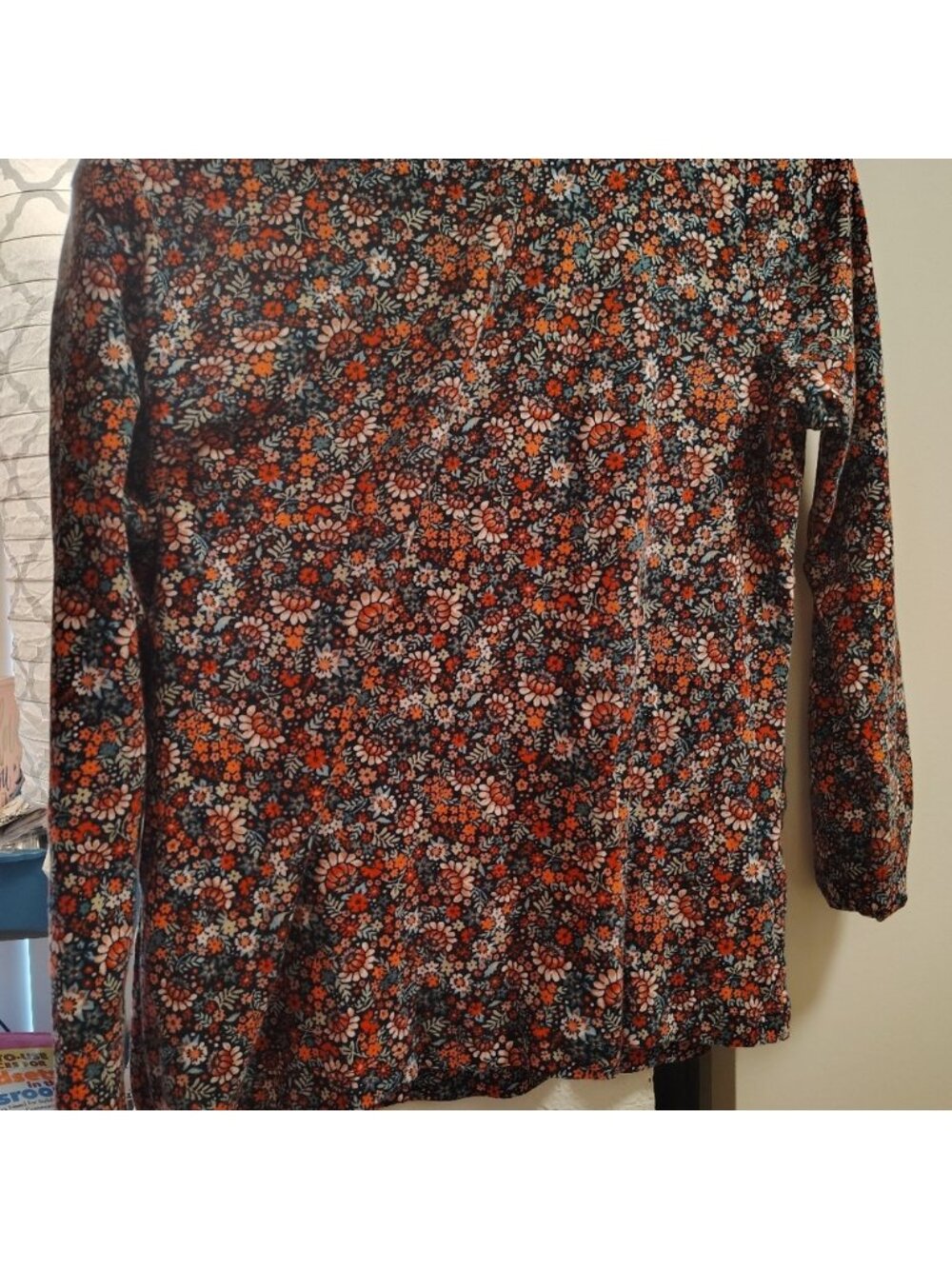 black flower shirt long sleeve - Picture 2 of 3
